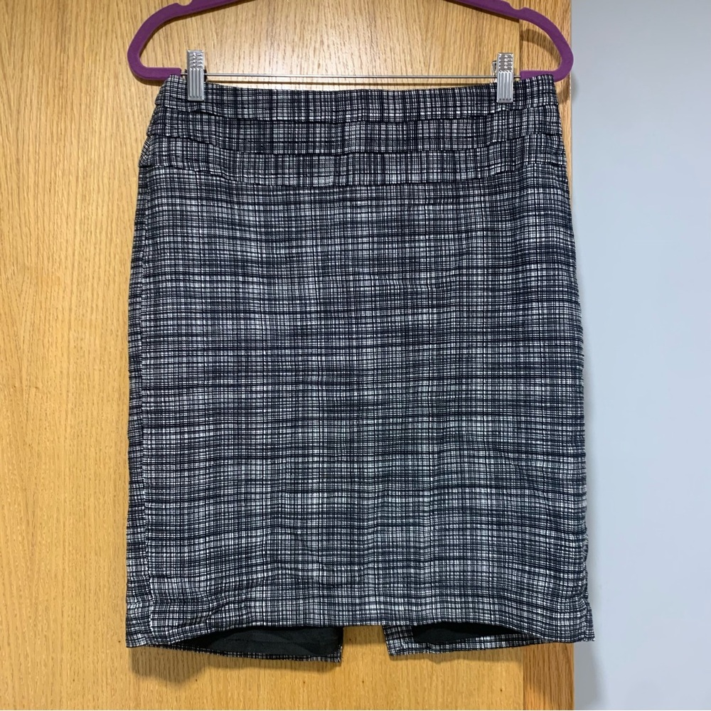 The Limited Tweed Black and White Pencil Skirt - Size 10